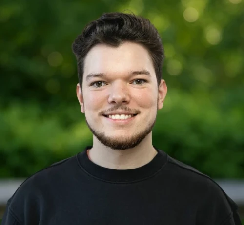 Marcell, Szoftverfejlesztő